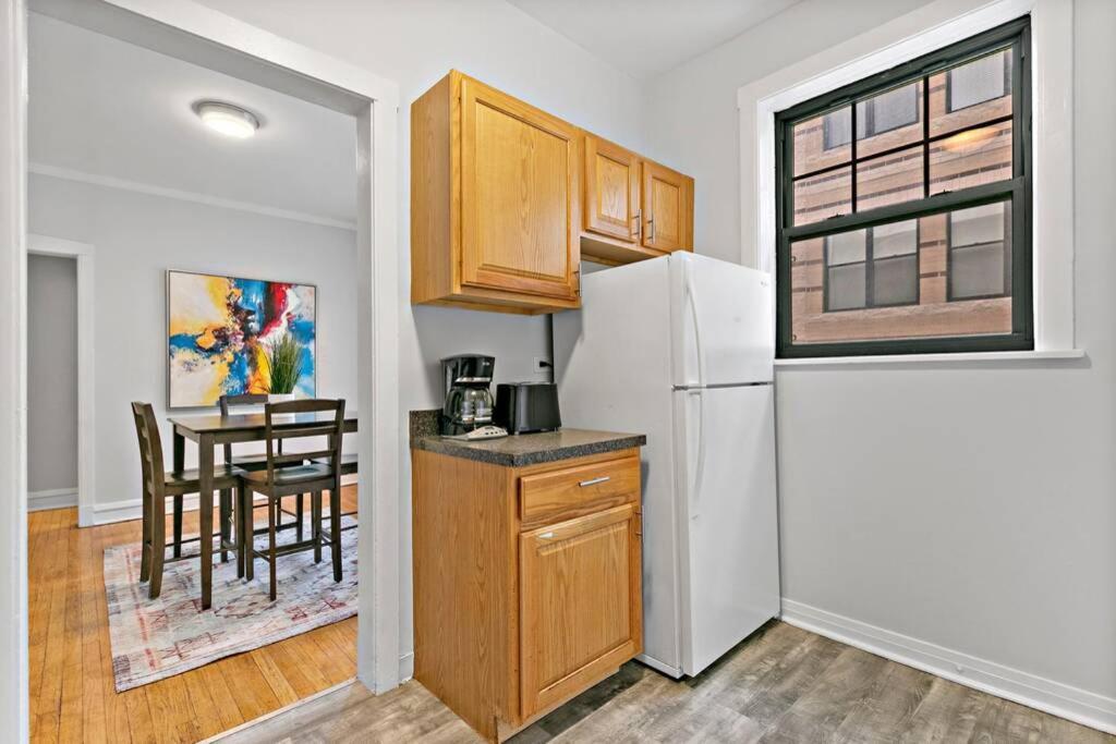 Well-Furnished 1Br Apt In Popular Spot - Belmont J3 Чикаго Экстерьер фото