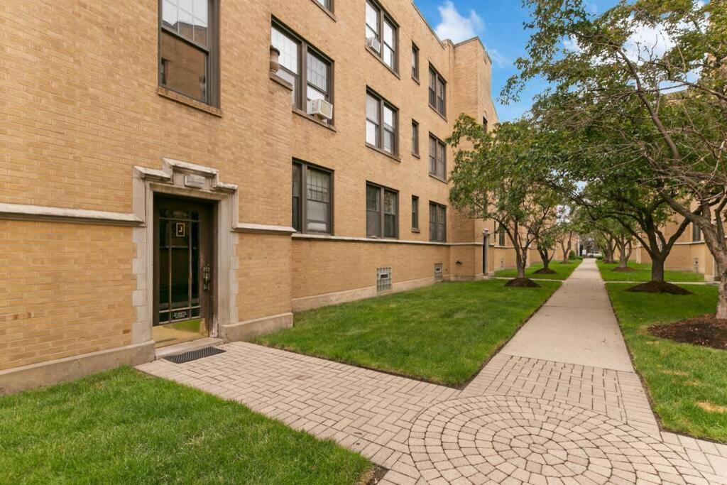 Well-Furnished 1Br Apt In Popular Spot - Belmont J3 Чикаго Экстерьер фото