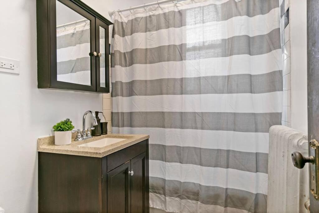 Well-Furnished 1Br Apt In Popular Spot - Belmont J3 Чикаго Экстерьер фото